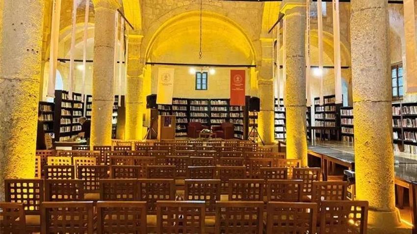 İki asırlık kilise Adana'nın yeni kütüphanesi oldu