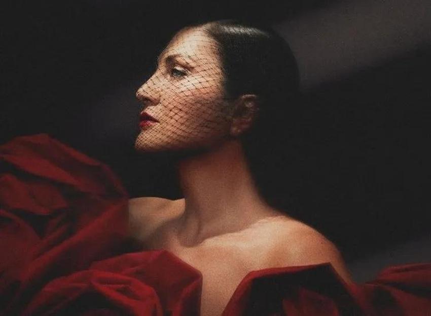 Sibel Can'ın gelinleriyle verdiği poz olay oldu!
