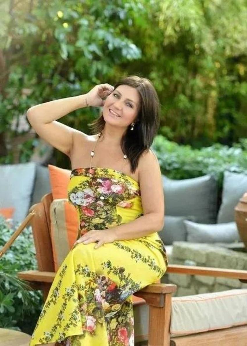 Sibel Can'ın gelinleriyle verdiği poz olay oldu!