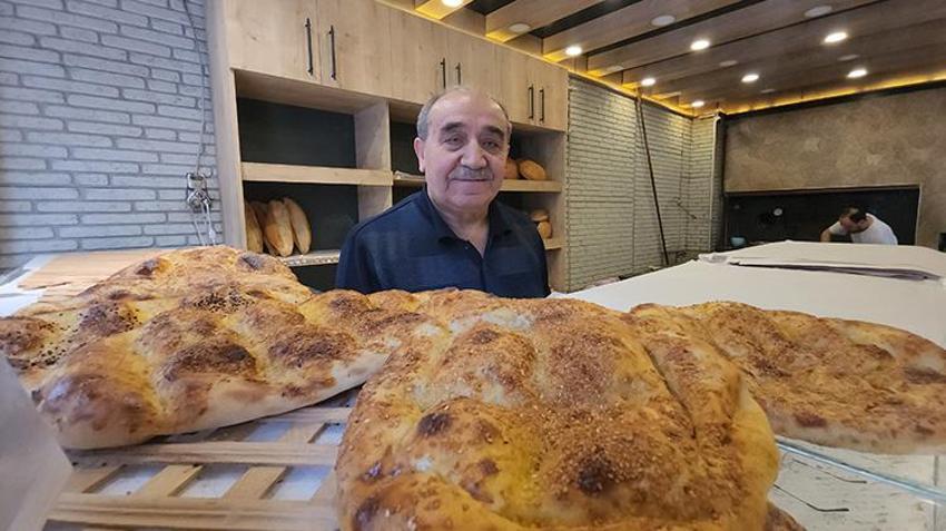 Fırın ateşi karşısında 60 yıldır sabırla ekmek pişiriyor! 12 yaşında çırak olarak başladı