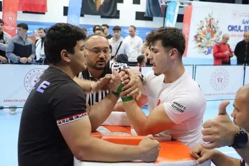 Şampiyona Samsun'da başladı! Bileğine güvenen masaya geldi
