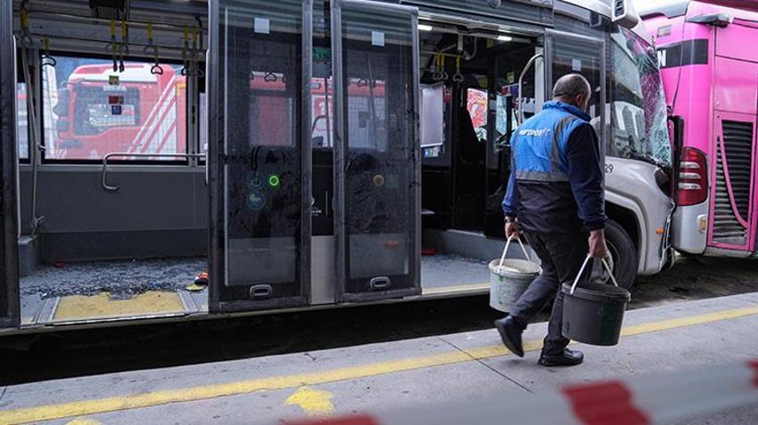 Metrobüs alarm veriyor! Yoğun kazaların sebebi eski araçlar mı dikkatsiz sürücüler mi? Kilometreleri 2 milyonu geçti