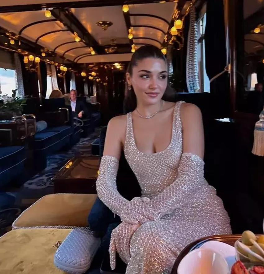 Hande Erçel pozlarıyla Avrupa başkentlerini salladı! 