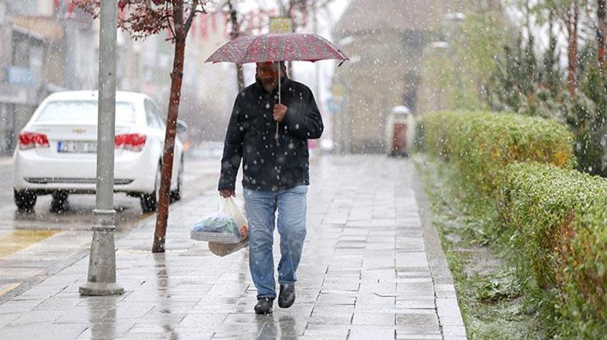 Mayıs son sürprizini yaptı! Lapa lapa kar yağışı başladı, her yer beyaza büründü, onlarca kent kar altında....
