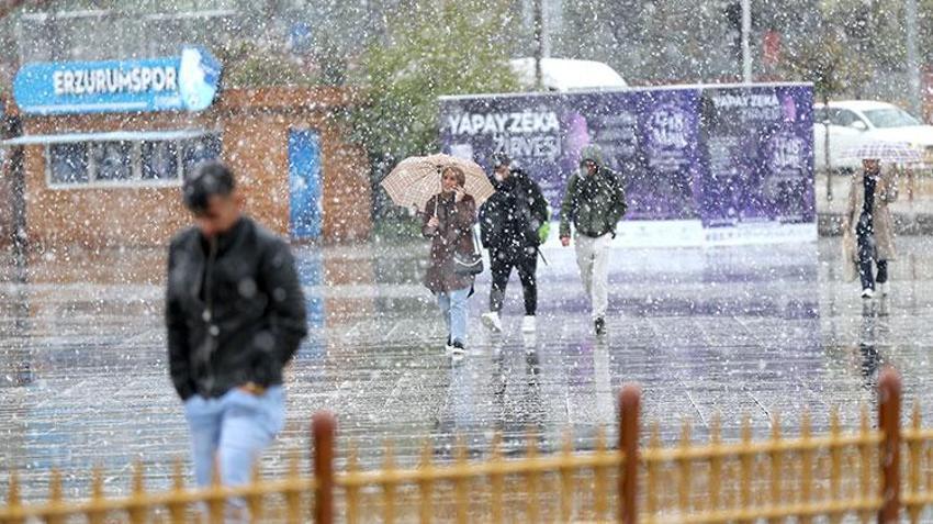 Mayıs son sürprizini yaptı! Lapa lapa kar yağışı başladı, her yer beyaza büründü, onlarca kent kar altında....