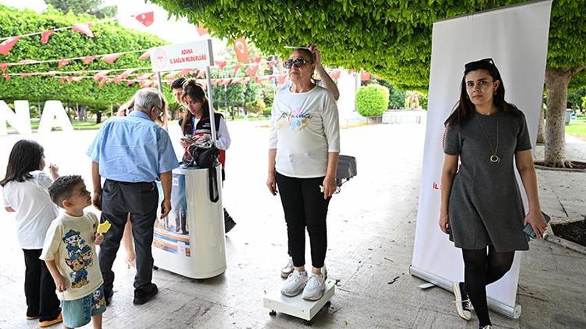 Adana'da "İdeal Kilonu Öğren, Sağlıklı Yaşa" kampanyası sürüyor