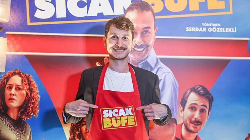 Komedi darbesi Sıcak Büfe'ye lezzetli gösterim! Kahkahanın dumanı üstünde: Bol porsiyonlu komedi