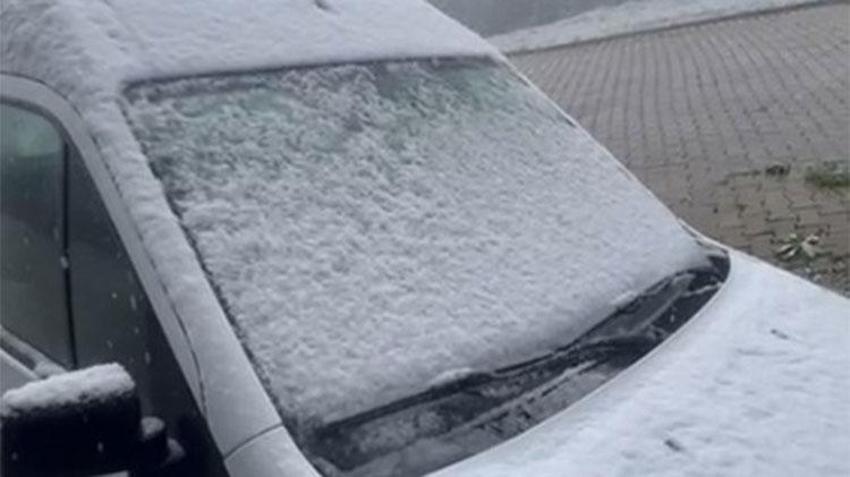 Kış bitmek bilmiyor! Mayıs ortasında lapa lapa kar yağıyor, birçok kent beyaza büründü
