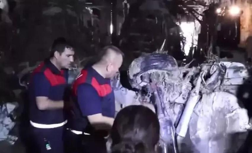 Osmaniye'de dere yatağı taştı! Araçlar hurdaya döndü, kurtarma çalışmaları sürüyor