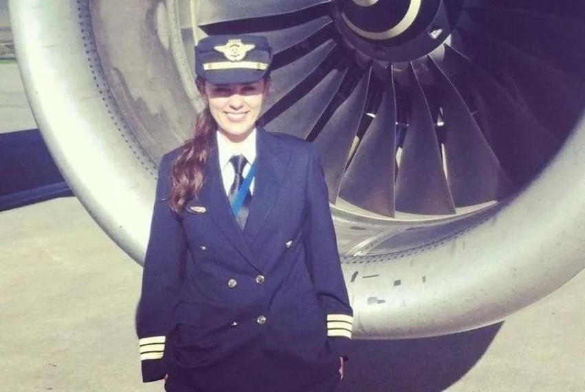 Dünyanın en büyük yolcu uçağını kullanan ilk Türk kadın pilot oldu! Tek mesaj gönderdi
