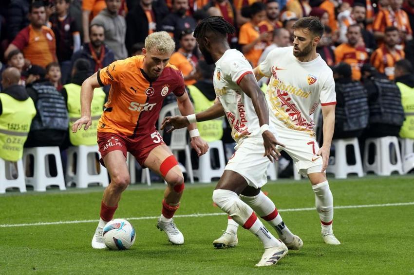 Süper Lig'de 25. kez şampiyon Galatasaray! 5. yıldızı taktı, taraftarlar sokağa döküldü