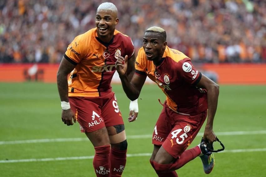 Süper Lig'de 25. kez şampiyon Galatasaray! 5. yıldızı taktı, taraftarlar sokağa döküldü