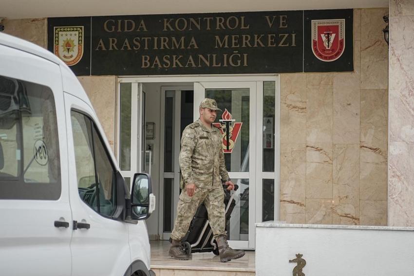 Mehmetçiğin içtiği süt, yediği yemek burada kontrol ediliyor!