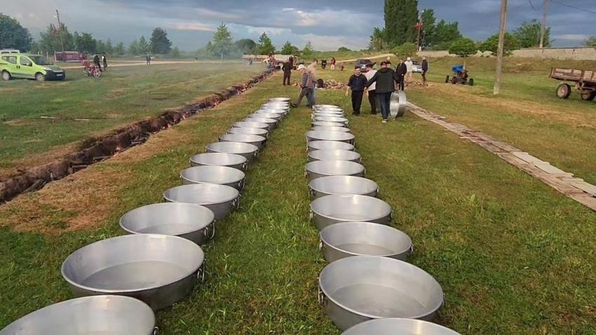 80 yıldır sürüyor! Her yıl 47 koyun 2 dana kesiliyor: Bursa'da gelenek bir araya getirdi
