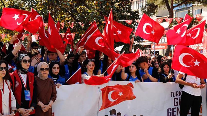Yaylalardan denizlere kadar tüm yurdu 19 Mayıs coşkusu sardı!