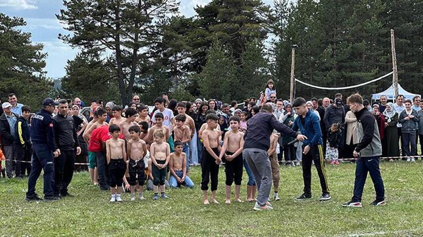 Yaylalardan denizlere kadar tüm yurdu 19 Mayıs coşkusu sardı!