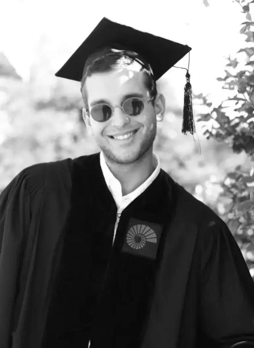 Ünlü oyuncunun mutlu günü... Kızım UC Berkeley’den mezun oldu!