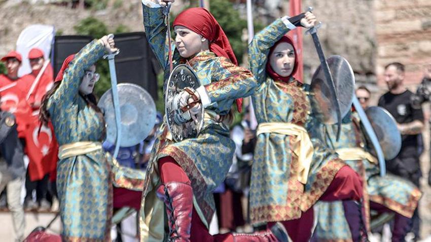 Yaylalardan denizlere kadar tüm yurdu 19 Mayıs coşkusu sardı!