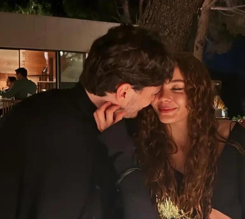 Cedi Osman eşi Ebru Şahin'e sürpriz yaptı!