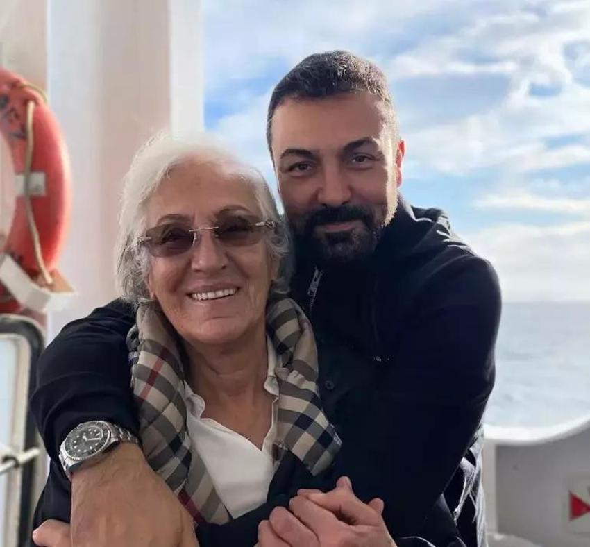 Aslı Hünel annesini kaybetti! Sosyal medyadan duyurdu