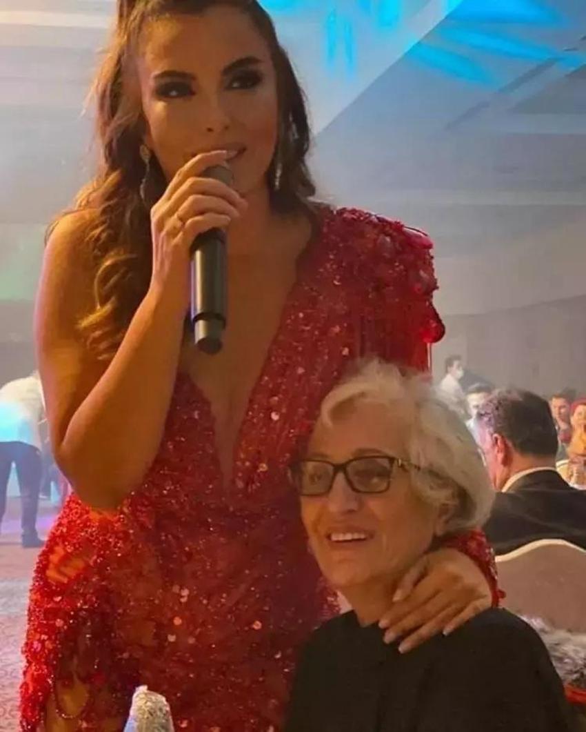 Anneye acı veda! Aslı Hünel ve Saruhan Hünel adeta yıkıldı