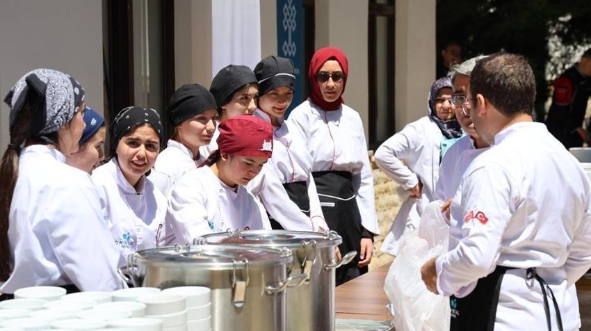 Liseli öğrenciler üretince müdür kayıtsız kalamadı! Patentini almak için başvurdular