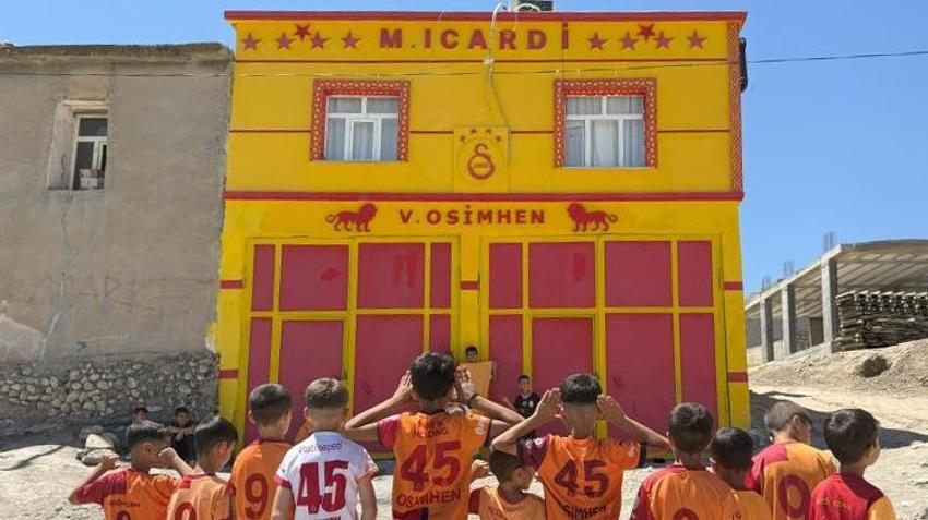Diyarbakır'da evini sarı-kırmızıya boyatıp, Osimhen ve 5. yıldızı ekledi