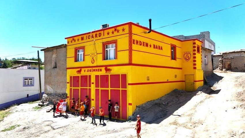 Diyarbakır'da evini sarı-kırmızıya boyatıp, Osimhen ve 5. yıldızı ekledi