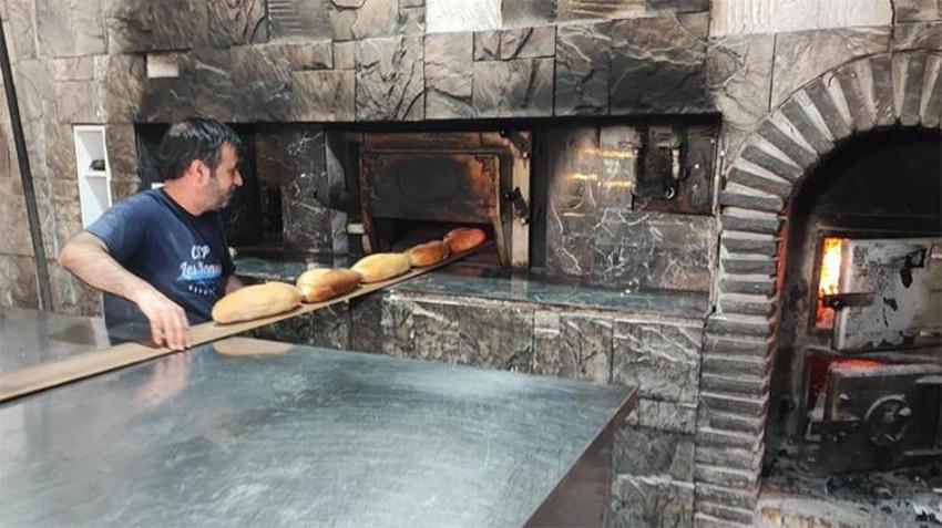 Adana alev alev yanıyor! Termometreler dışarıda 36, iş başında 80 derece!