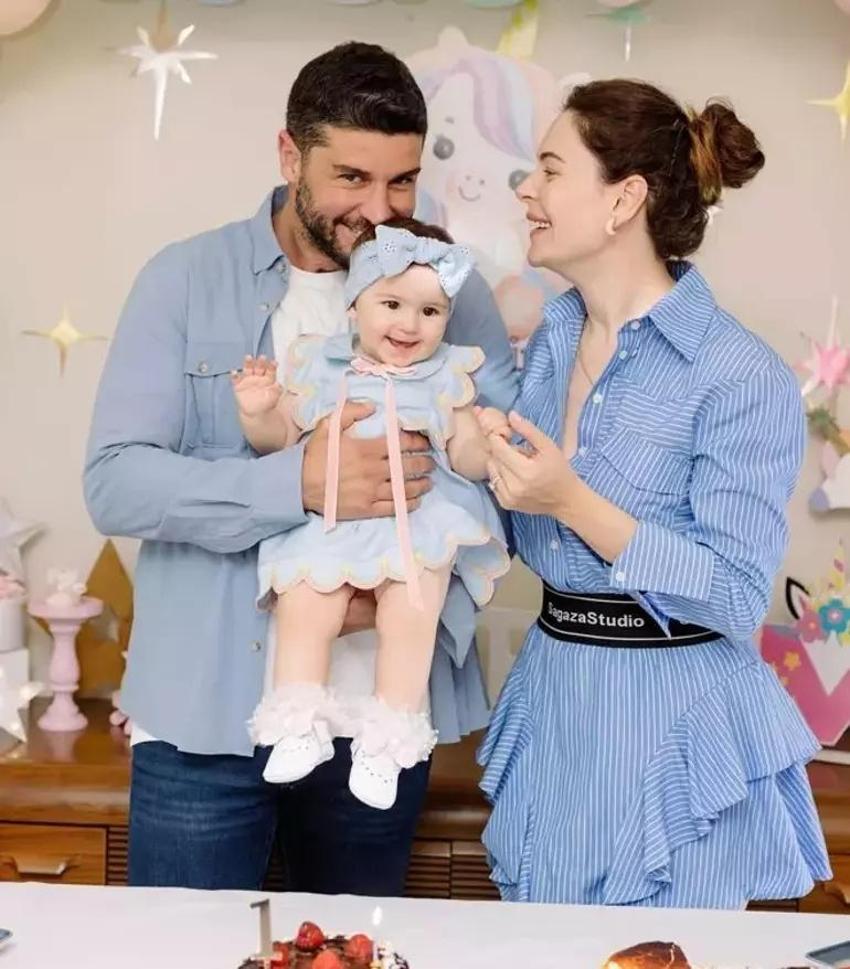 Berk Oktay öpmelere doyamadı! Kızının doğum gününde aşka geldi
