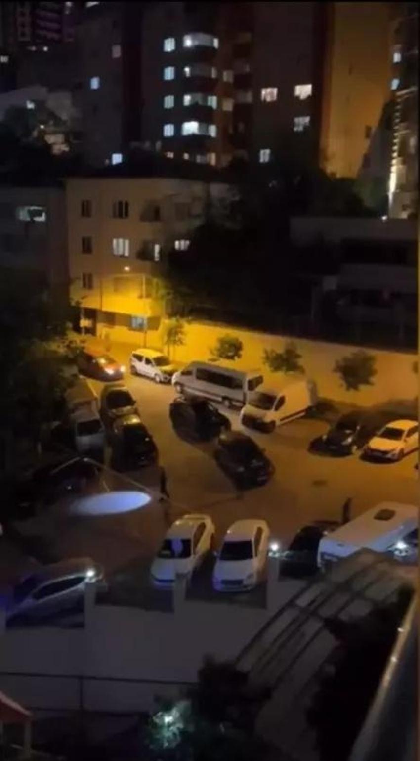Amerikan filmi olsa yok artık deriz! Kağıthane'de kalaşnikoflu saldırı: Aracın önünü kesip...