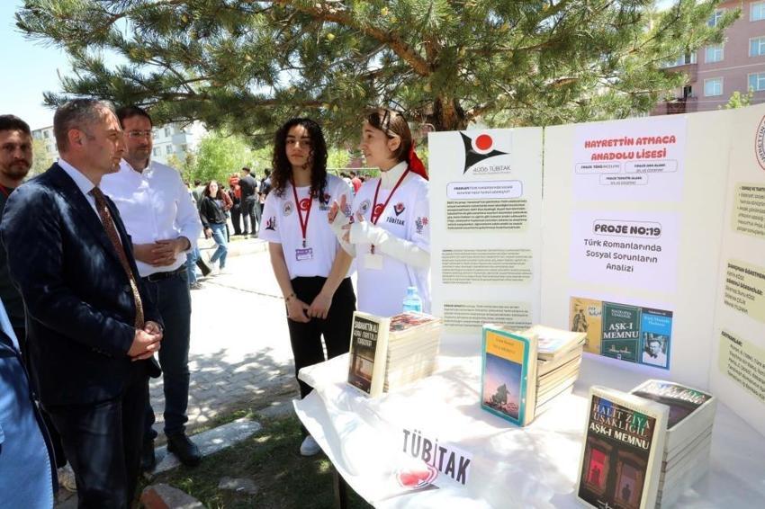 Ağrı'da herkes bilim adamı! Liseliler TÜBİTAK fuarına damga vurdu
