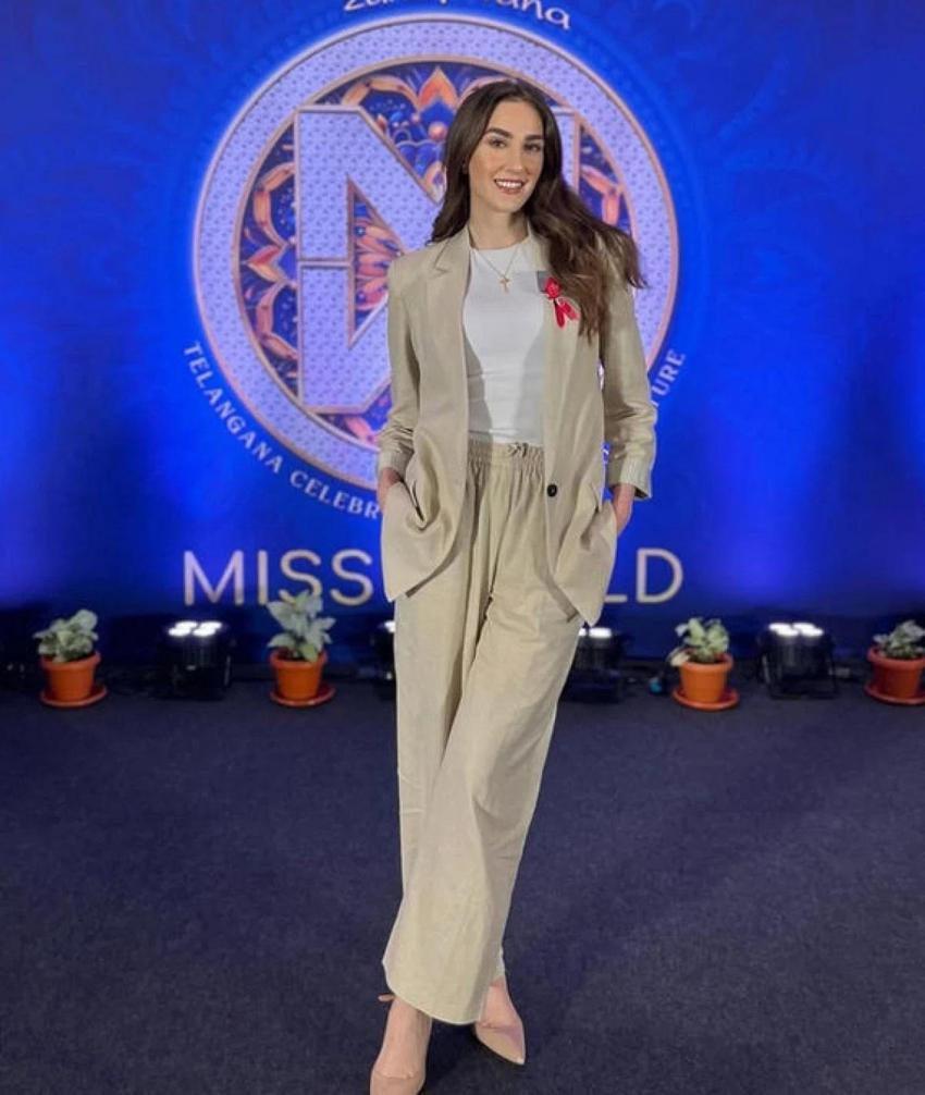 İdil Bilgen Miss World'de çeyrek finalde