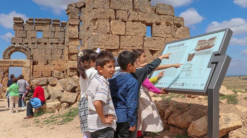 Diyarbakır'ı onlara sorun! İkinci sınıfa giden öğrenciler 'kültür elçisi' oldu