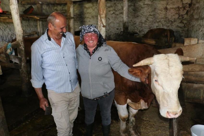 Gürcistan'dan Erzincan'a geldi! Çiftçiliği öğrenen kadın, tarıma değer katıyor