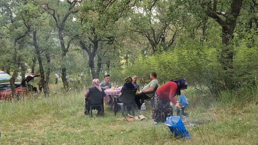 Tekirdağ'da piknik ile büyüyen gelenek! 50 yıl sonra onları şemsiye korudu