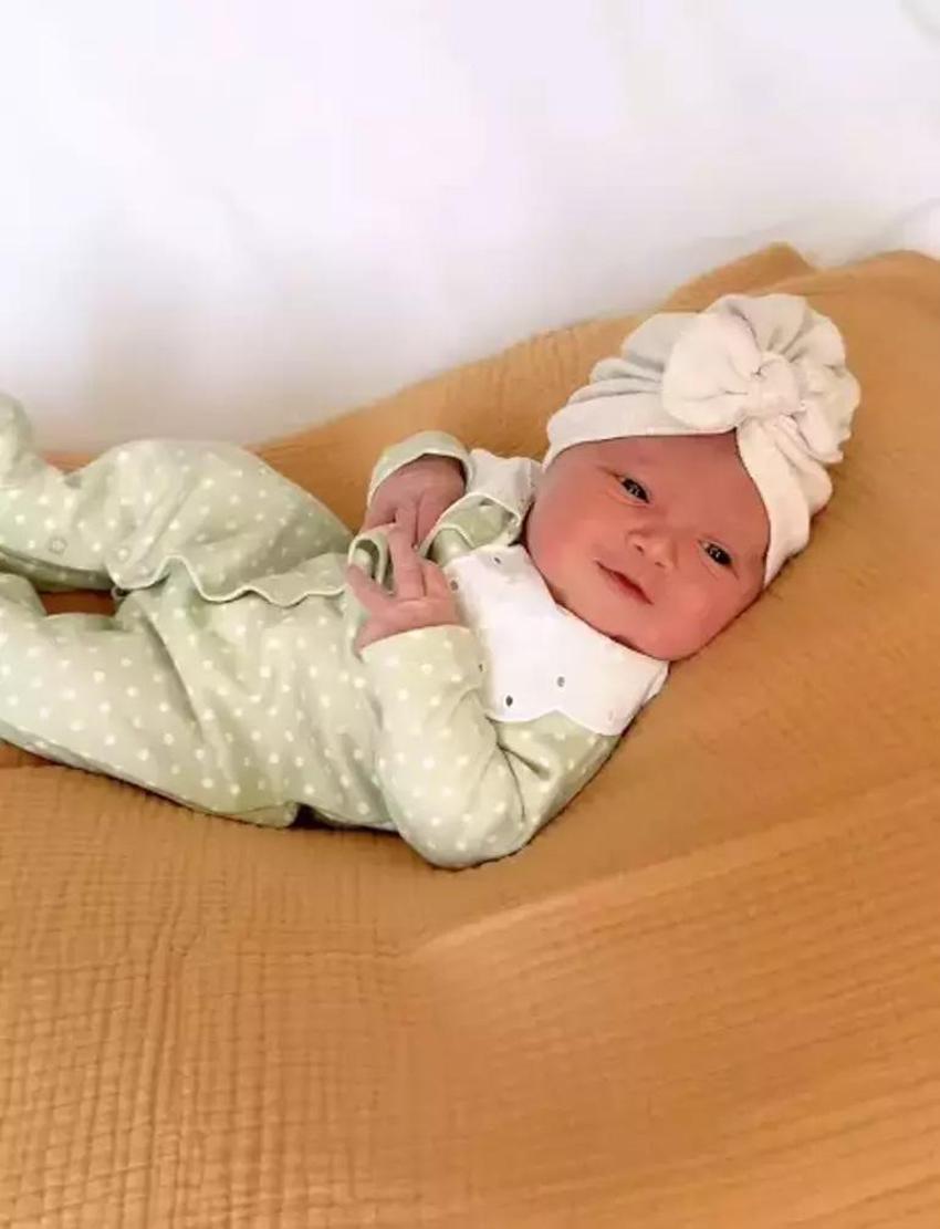 Yasmin bebek ablasının maçında uğur getirdi: Volkan Demirel, minik kızının son halini paylaştı