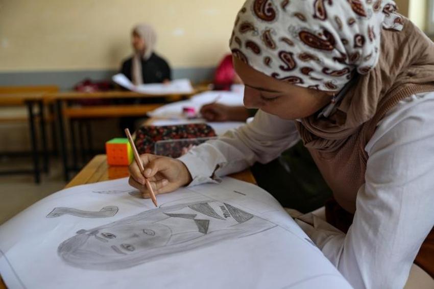 Diyarbakır'da üniversiteliler ressam keşfediyor! Kırsalda sanat hareketi başladı