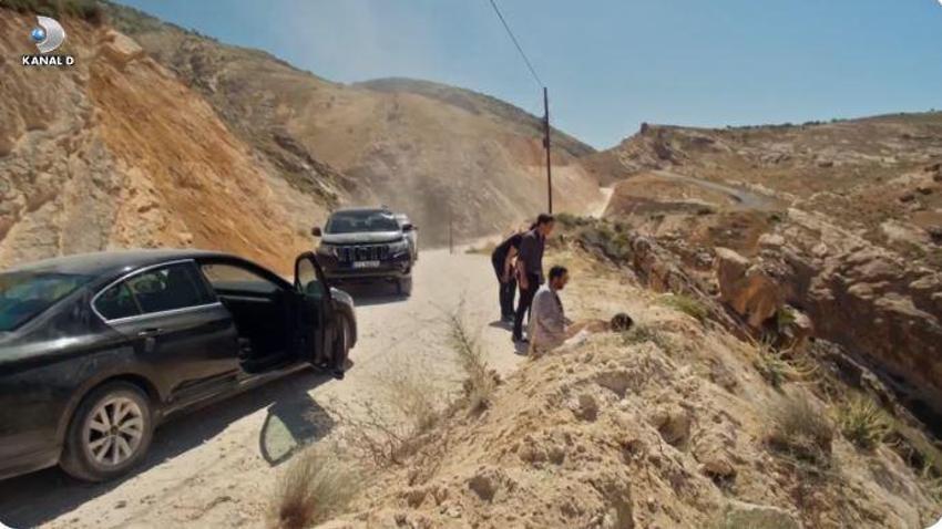 Araba uçurumdan yuvarlandı ve alev aldı! Alya oğlunu kanlar içinde buldu