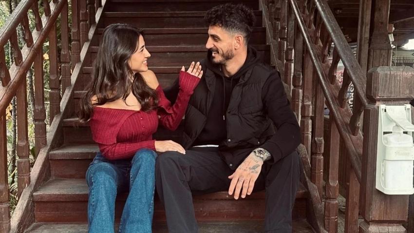 Hazal Çağlar futbolcu sevgilisi Samet Akaydın ile evleniyor