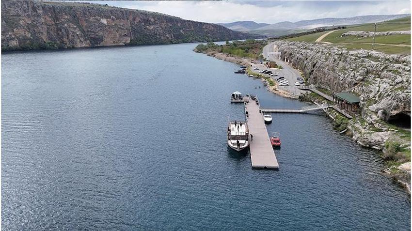 Güneydoğu'da gezilecek yerlere yeni bir rota eklendi! Yollar yapıldı, tekneler hazırlandı, kamp alanları düzenlendi; turistler akın edecek