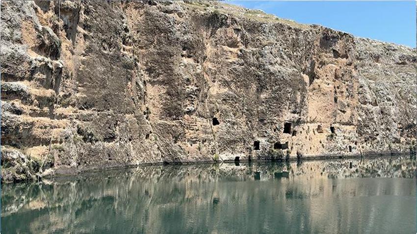 Güneydoğu'da gezilecek yerlere yeni bir rota eklendi! Yollar yapıldı, tekneler hazırlandı, kamp alanları düzenlendi; turistler akın edecek