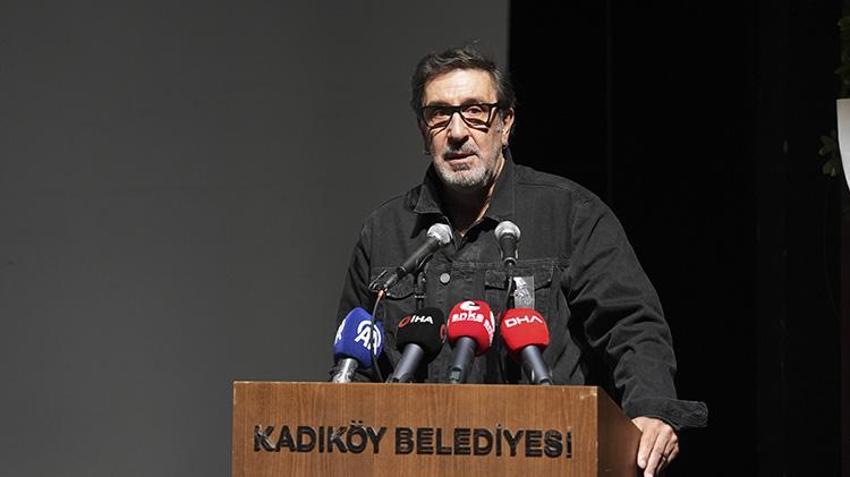 Cenaze asansörde mahsur kaldı! İlhan Şeşen son yolculuğuna uğurlandı