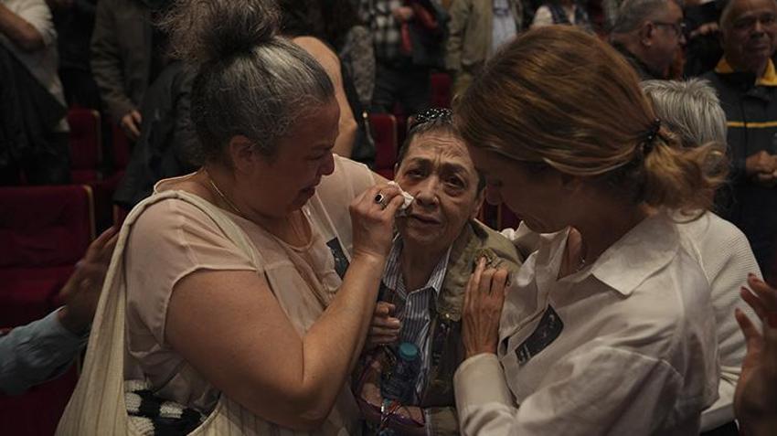 Cenaze asansörde mahsur kaldı! İlhan Şeşen son yolculuğuna uğurlandı