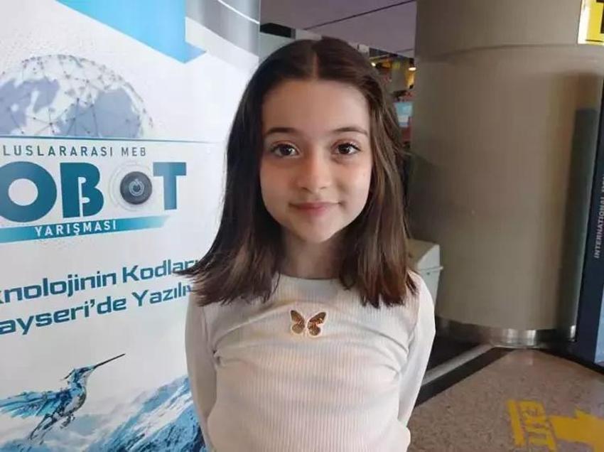 Baba ve iki kızı robot yarışmasına katıldı! Kayseri'den Bursa'ya derece ile döndüler