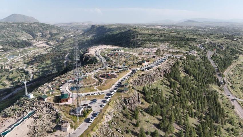 Kahveci Dağı'nda uçurtma şenliği: Nevşehirliler akın etti!
