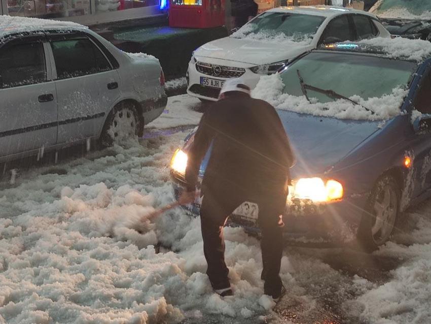 Dolu hayatı felç etti şehir beyaza büründü! Meteoroloji gök gürültülü sağanak yağışlara karşı uyardı
