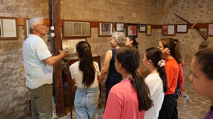 Kozan'da anlamlı proje! Müslümanlara yapılan zulümleri belgeleriyle sergiliyor