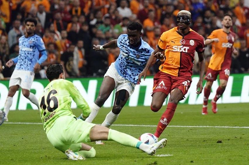 Galatasaray - Başakşehir maçında 2 gol 1 penaltı vardı!