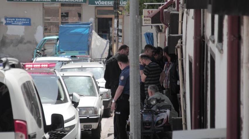 Tam 30 metrelik define tüneli! Çıkmaz sokakta planlamışlar, muhtara gidince gerçek ortaya çıktı